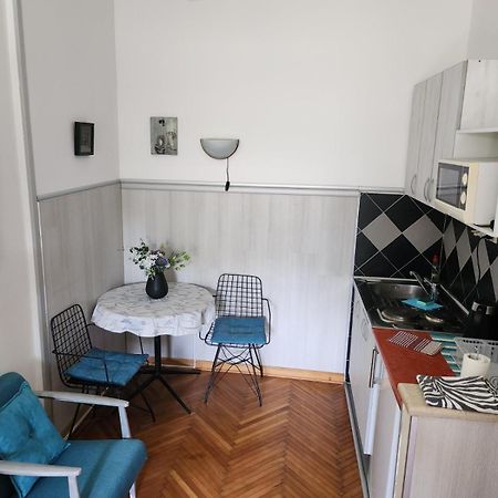 Apartments Sandra Kotor Zewnętrze zdjęcie